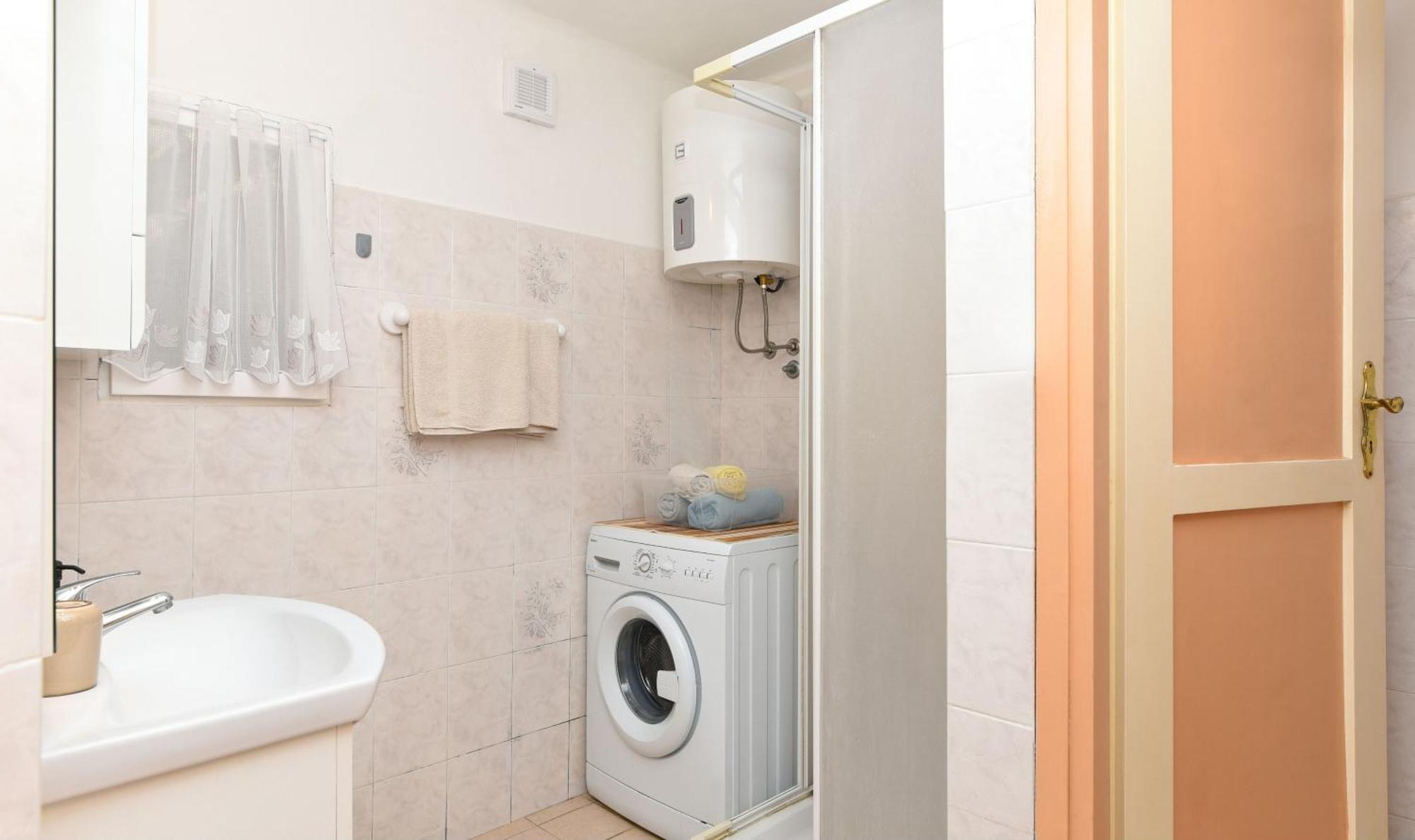 Apartmani Zupanic Koromacno Ngoại thất bức ảnh